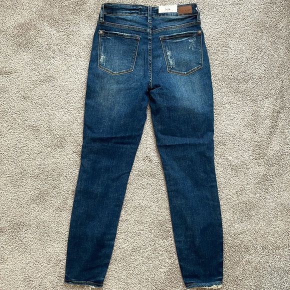 Judy Blue Mid-Rise Jeans - Picture 4 of 6